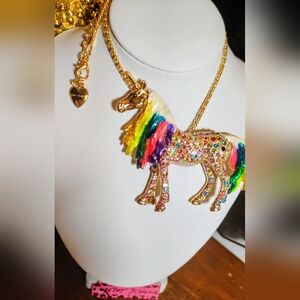 (NEW ITEM) Betsey Johnson Multicolor Unicorn 🦄 Necklace